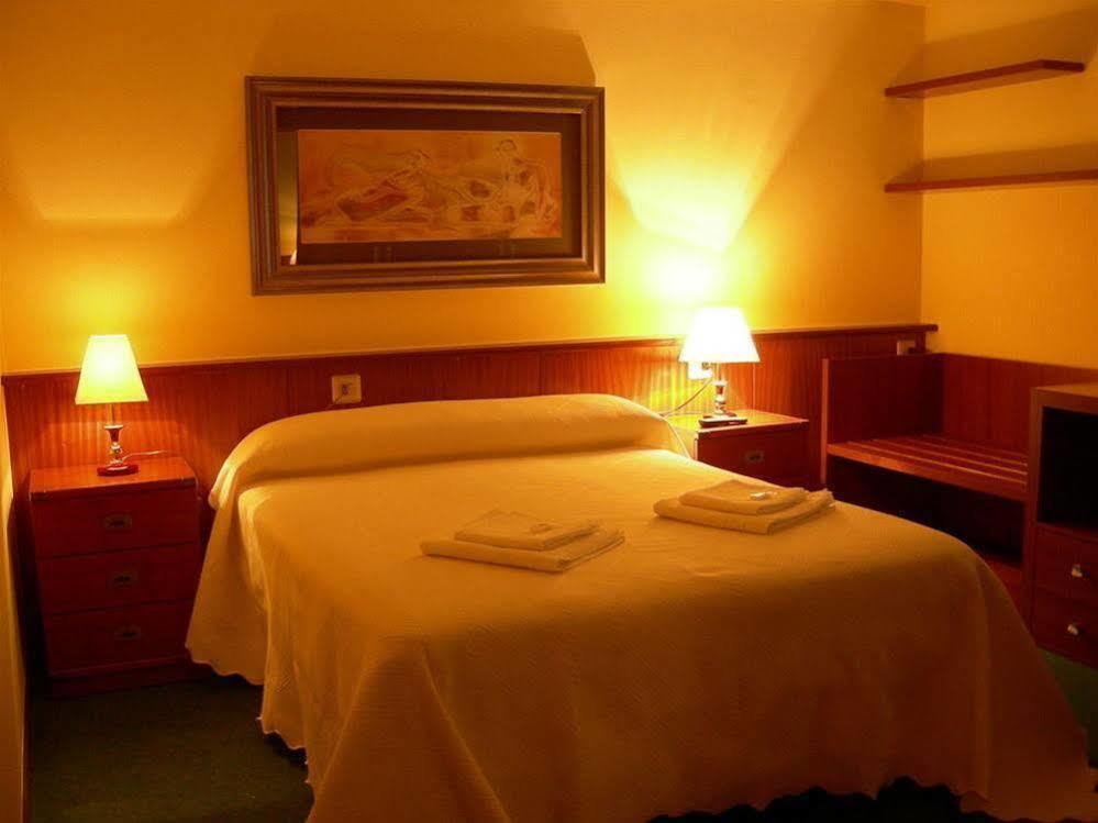 Pr La Paz Hotel Santiago de Compostela Luaran gambar